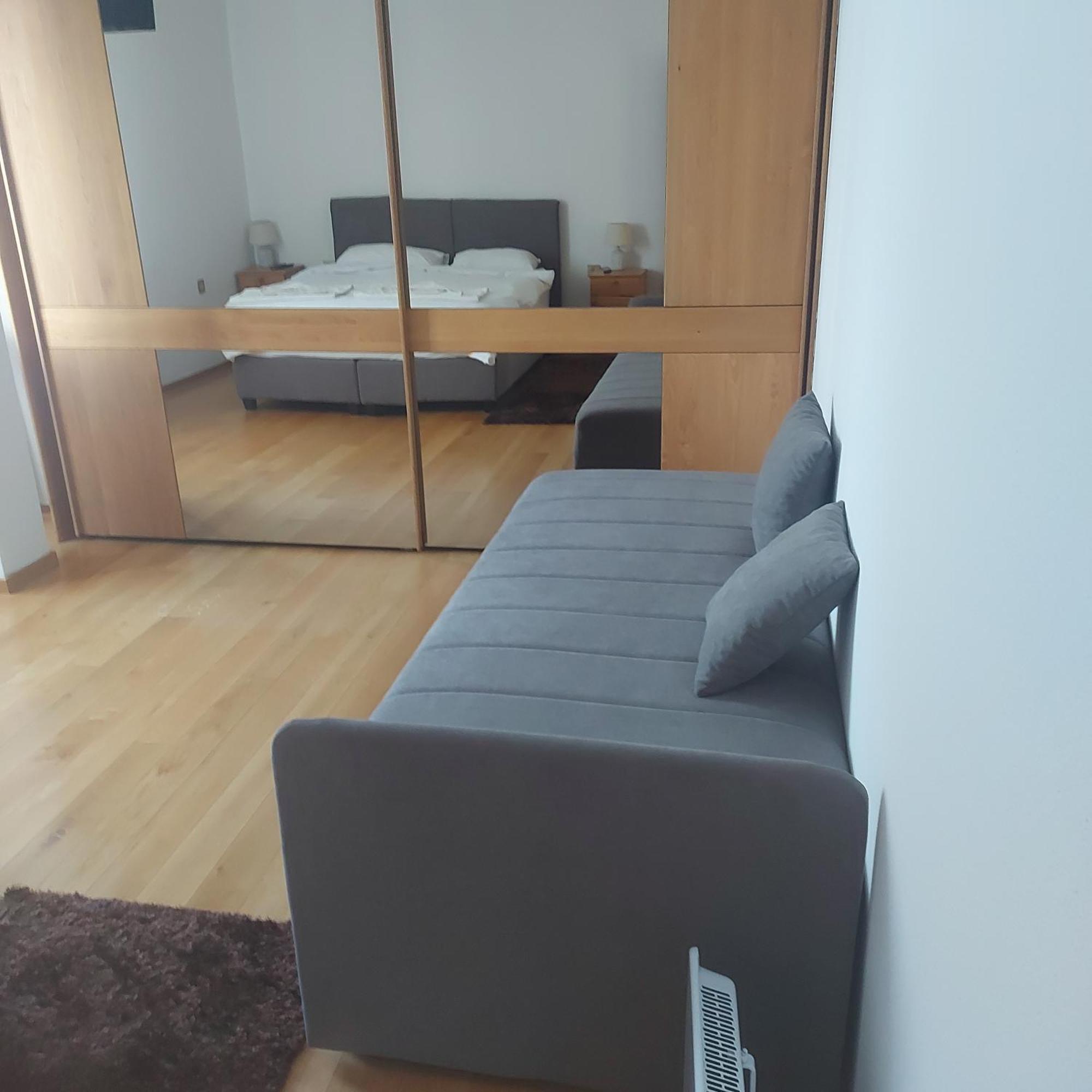 Apartman Centar Bulevar Ex Sa Garazom 巴尼西卢卡 外观 照片
