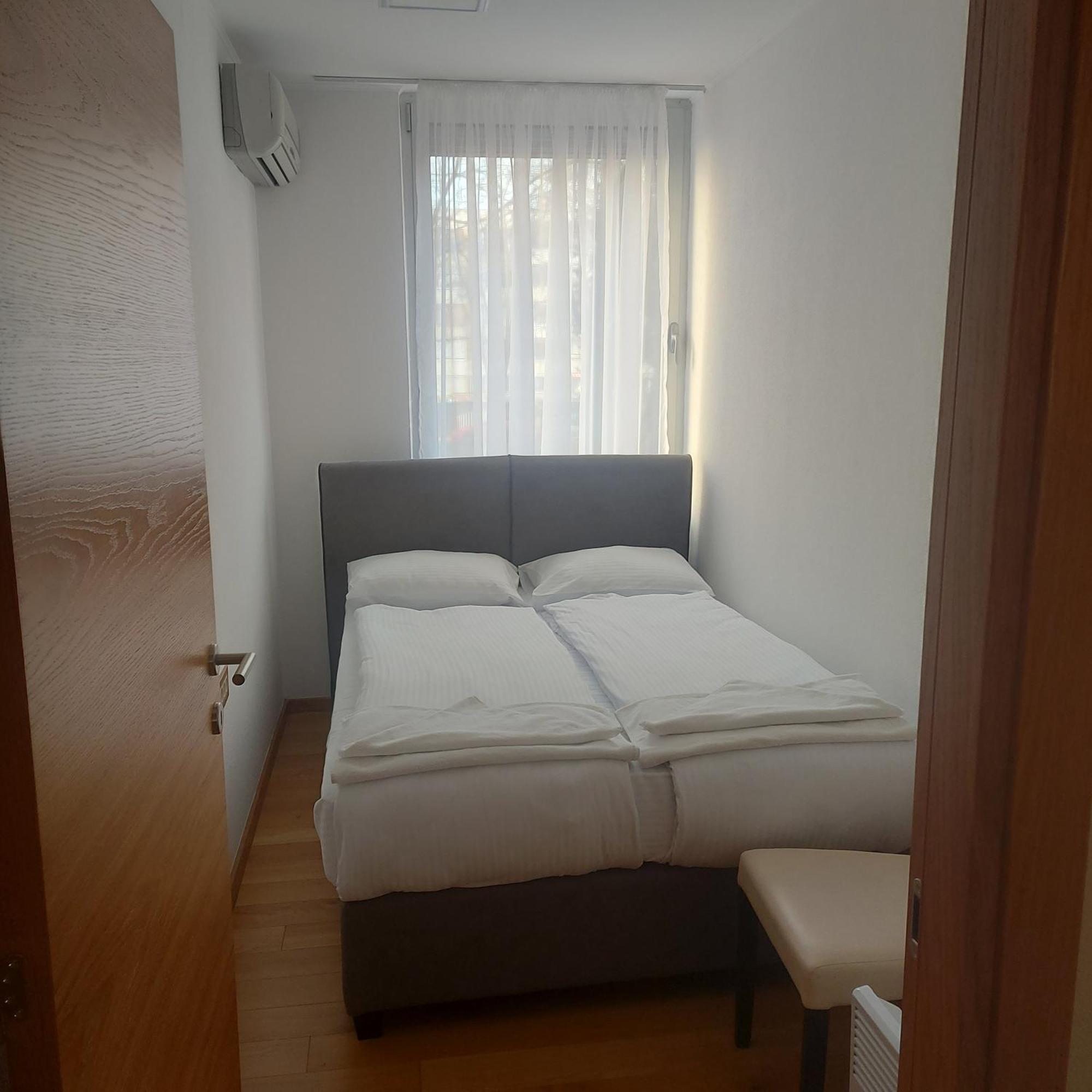 Apartman Centar Bulevar Ex Sa Garazom 巴尼西卢卡 外观 照片