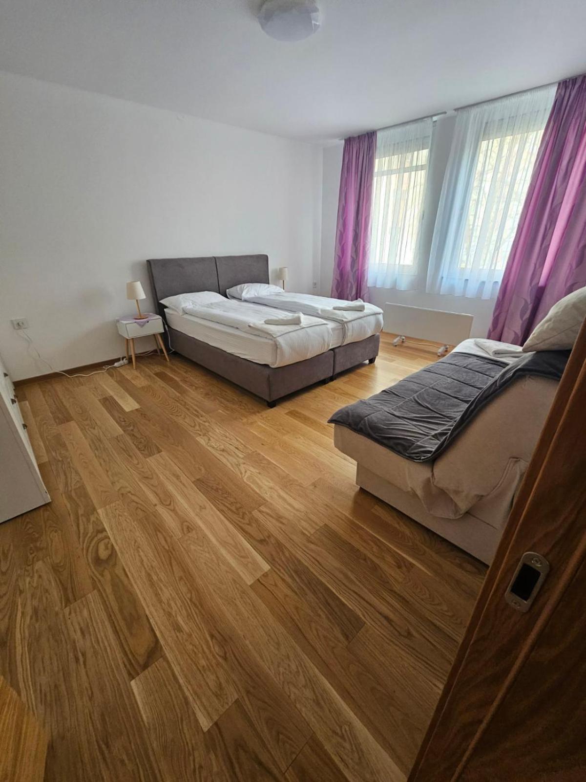 Apartman Centar Bulevar Ex Sa Garazom 巴尼西卢卡 外观 照片